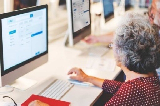 头发重新变黑秘诀揭晓！