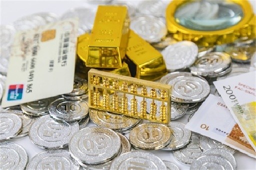 小伙两年内六次中彩票，总奖金超千万