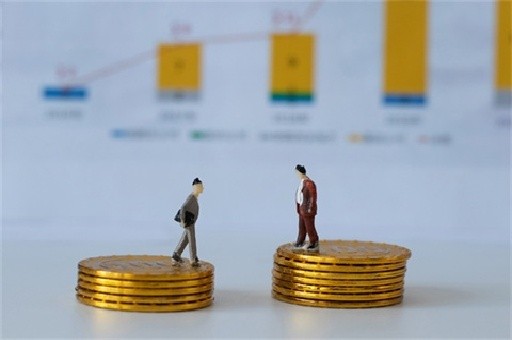 易烊千玺荣获金鸡奖最佳男主角奖