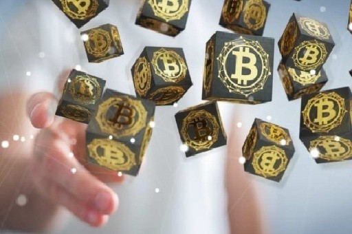 男子8公斤黄金卖了612万赚312万，男子黄金交易大赚312万，轻松售出8公斤黄金赚取丰厚利润