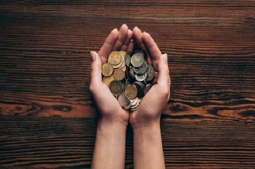 白宫宣布减肥药降价引发药企高管晕倒事件