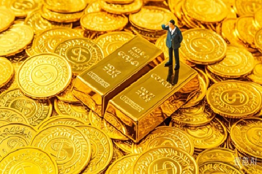 高圆圆巴塞罗那偶遇，岁月之美，熠熠生辉
